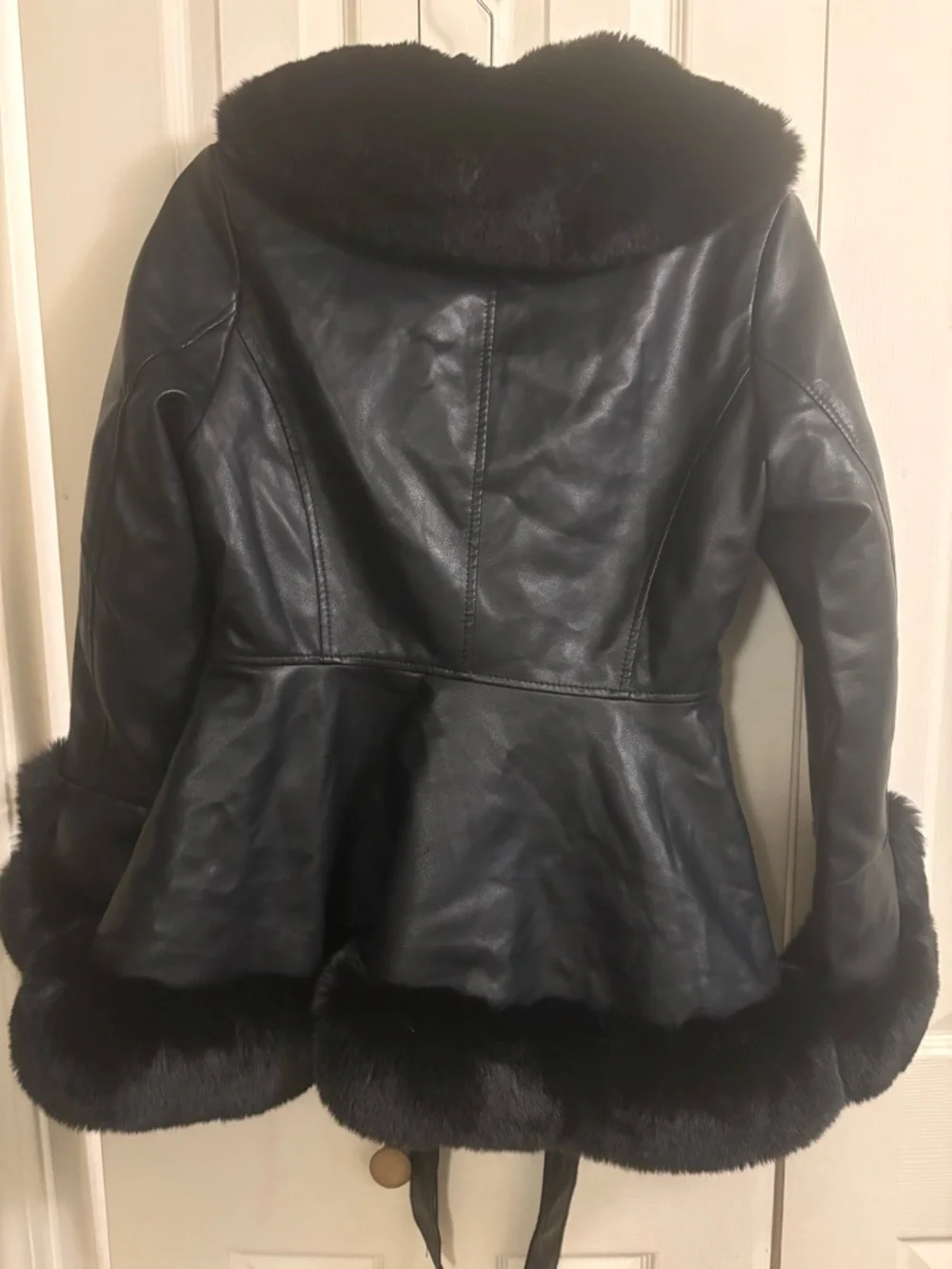 Black Faux-Fur Trim Leather-Effect Belted Jacket - Picture 4 of 4